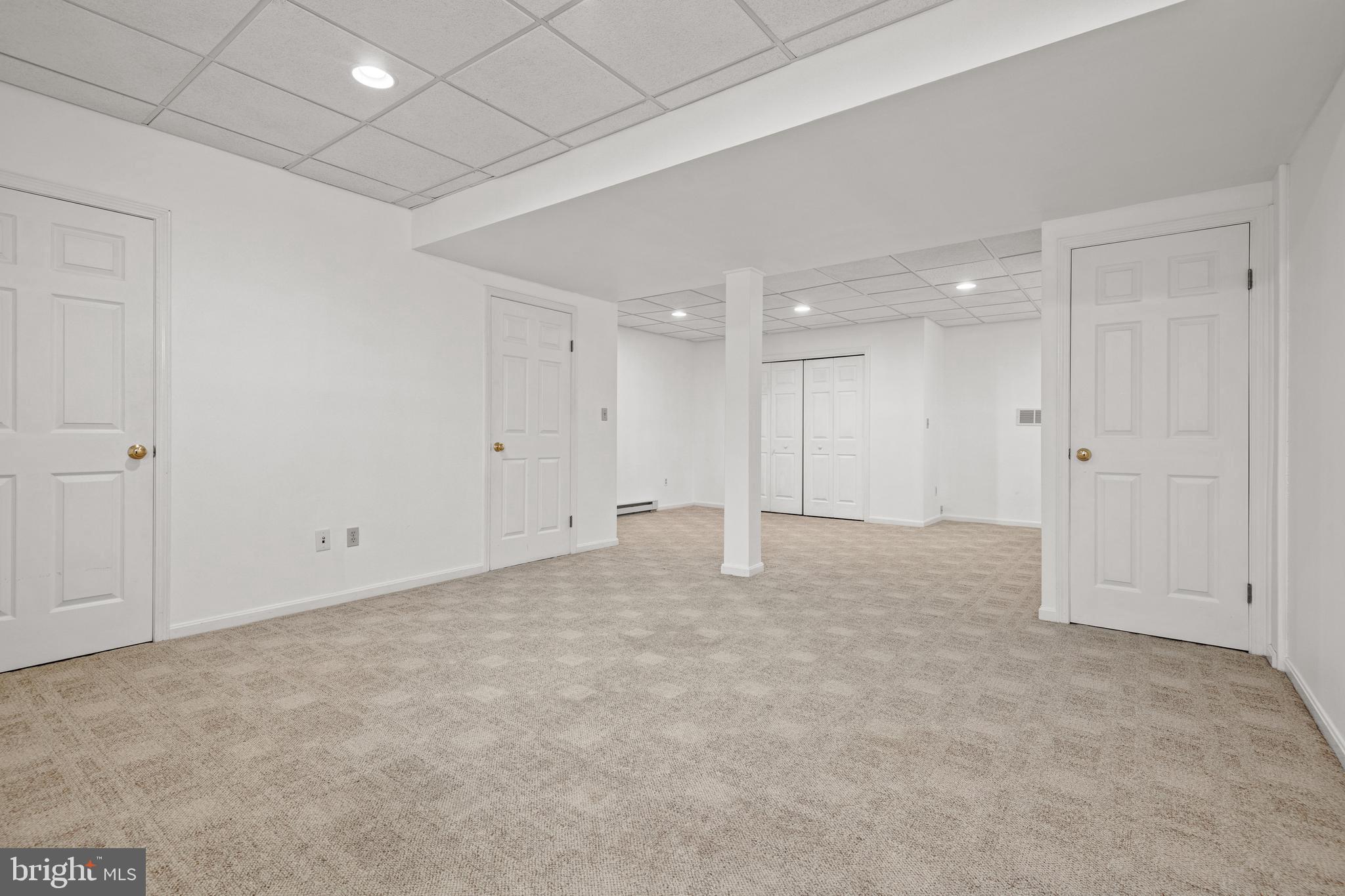 1545 Queen Ln
