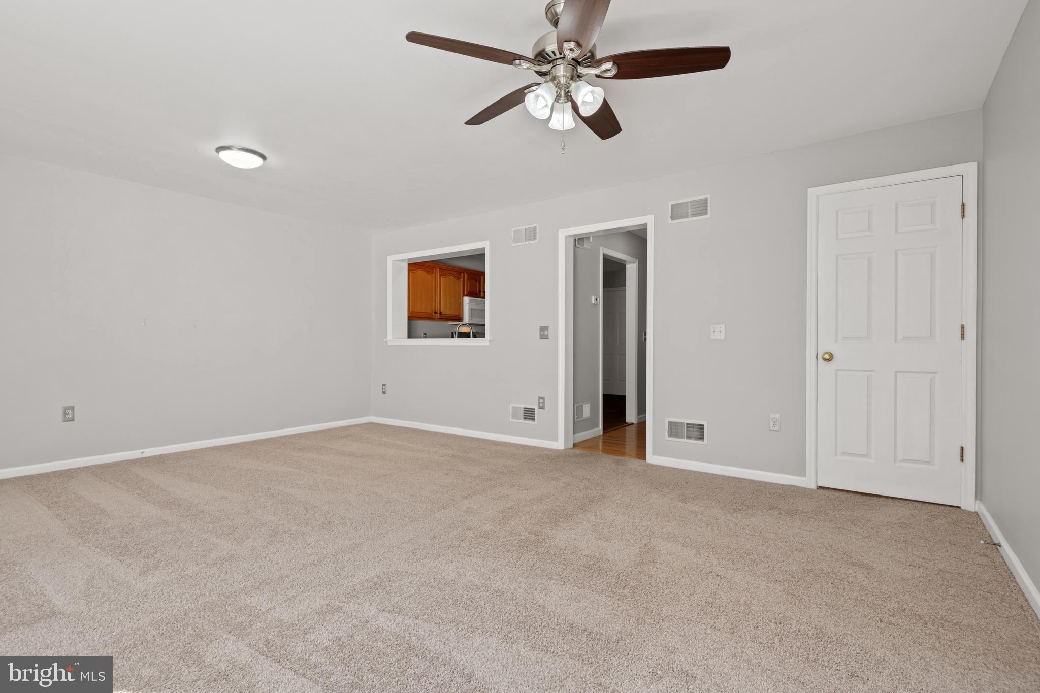 1545 Queen Ln