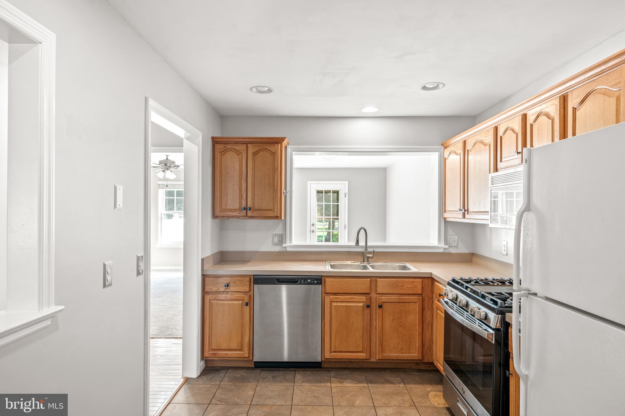 1545 Queen Ln