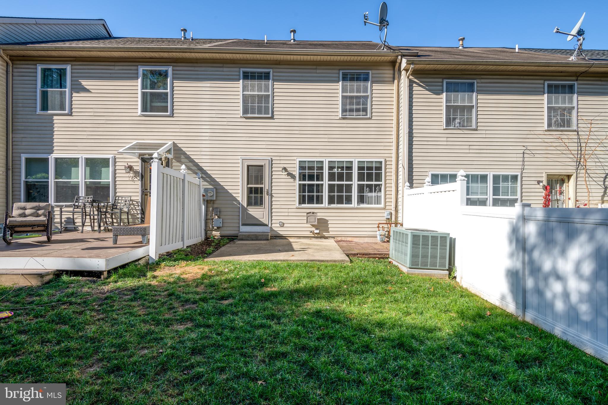 1545 Queen Ln