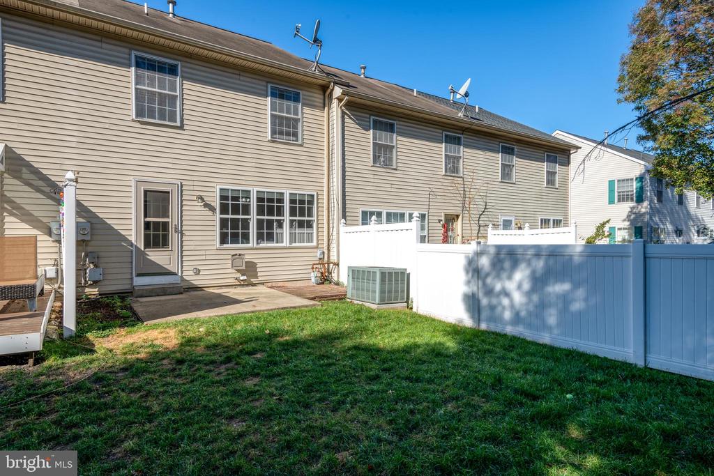 1545 Queen Ln