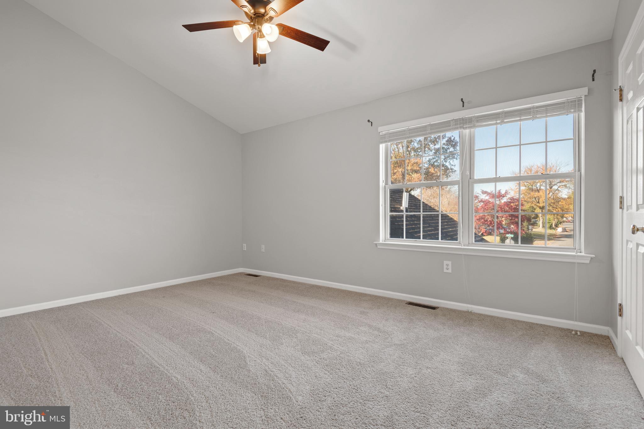 1545 Queen Ln