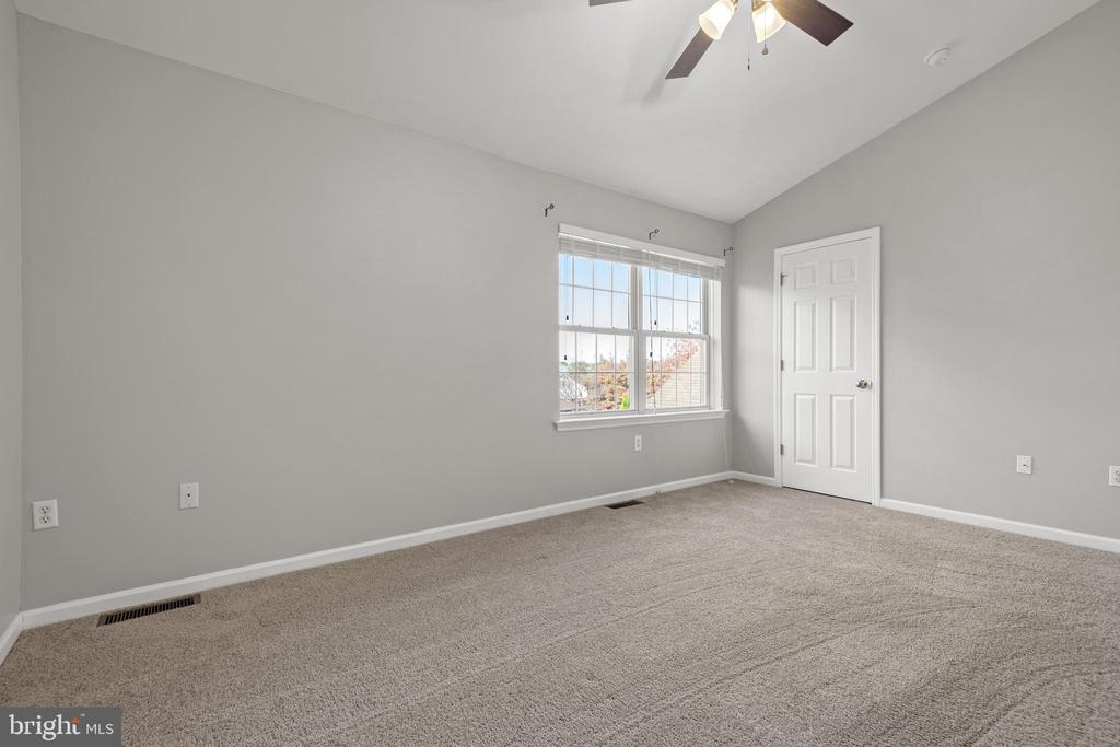 1545 Queen Ln