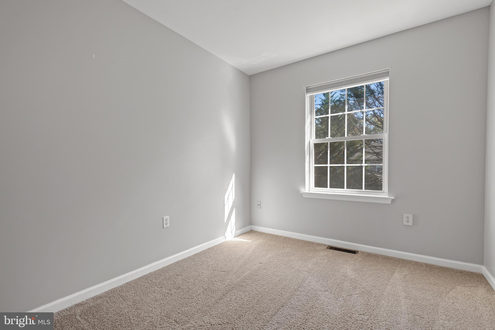 1545 Queen Ln