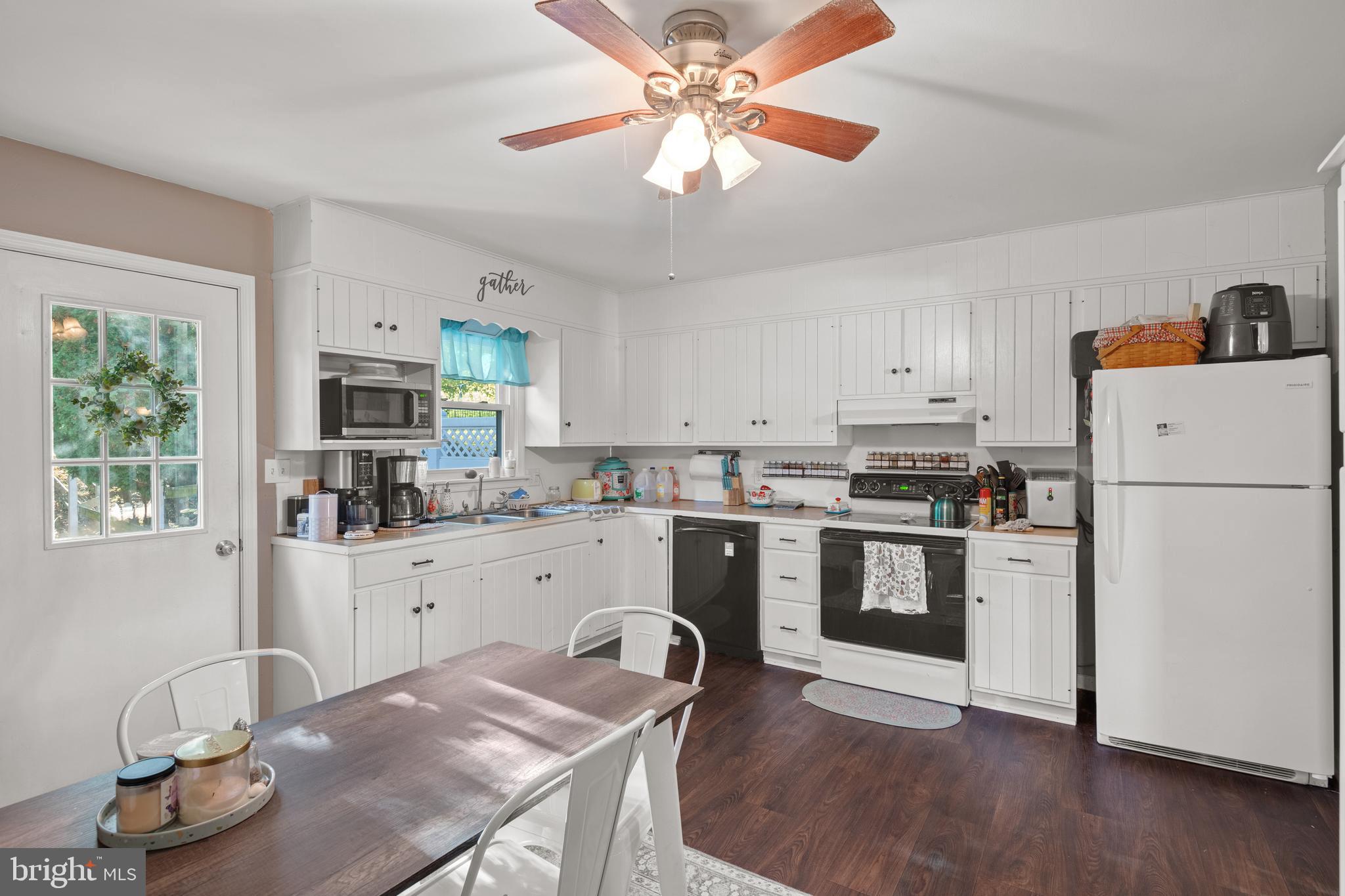 336 Edgehill Dr