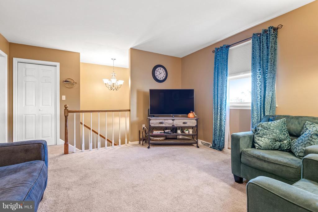 336 Edgehill Dr