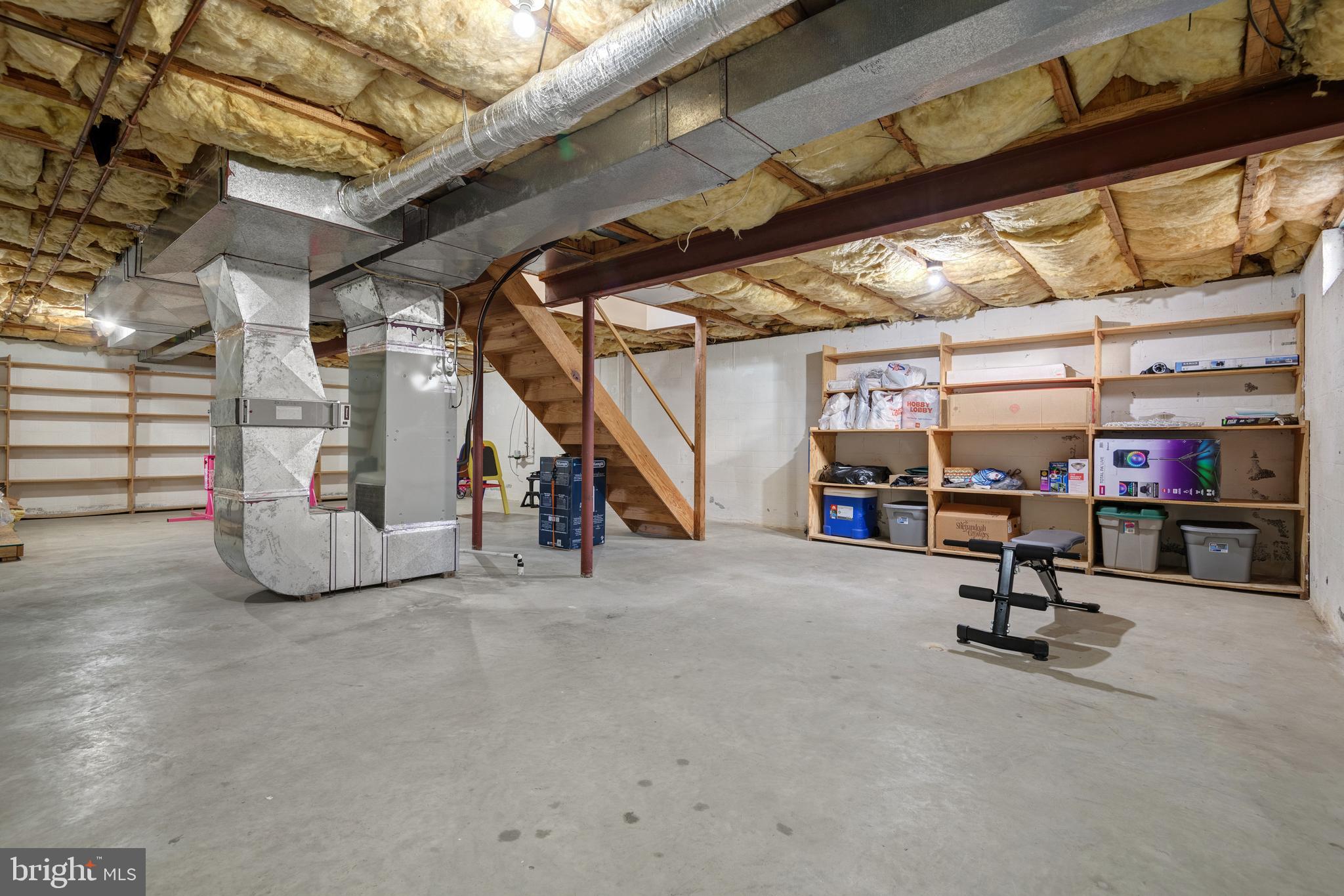 735 Oxford Rd