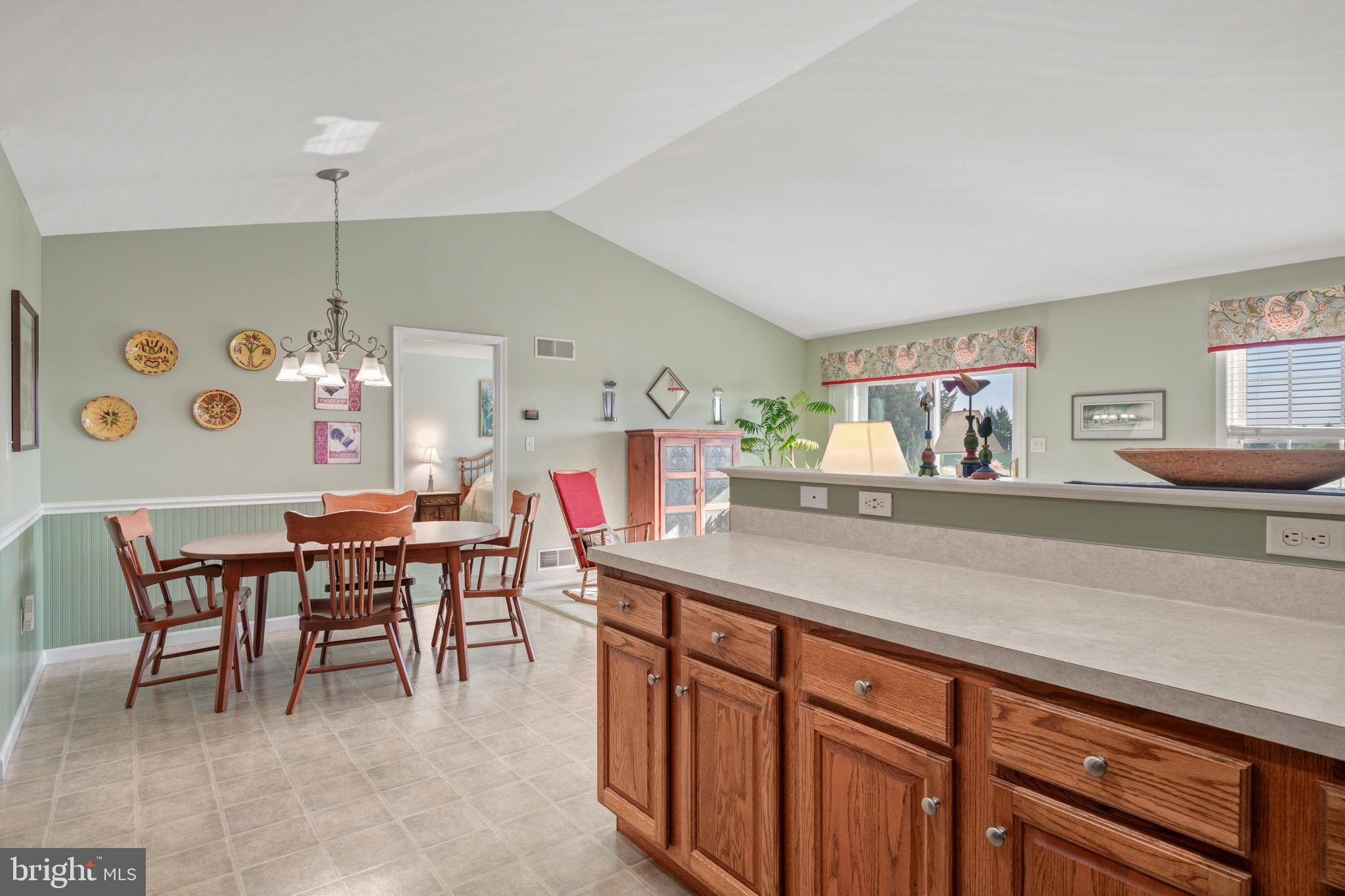 2084 Weeping Willow Ln
