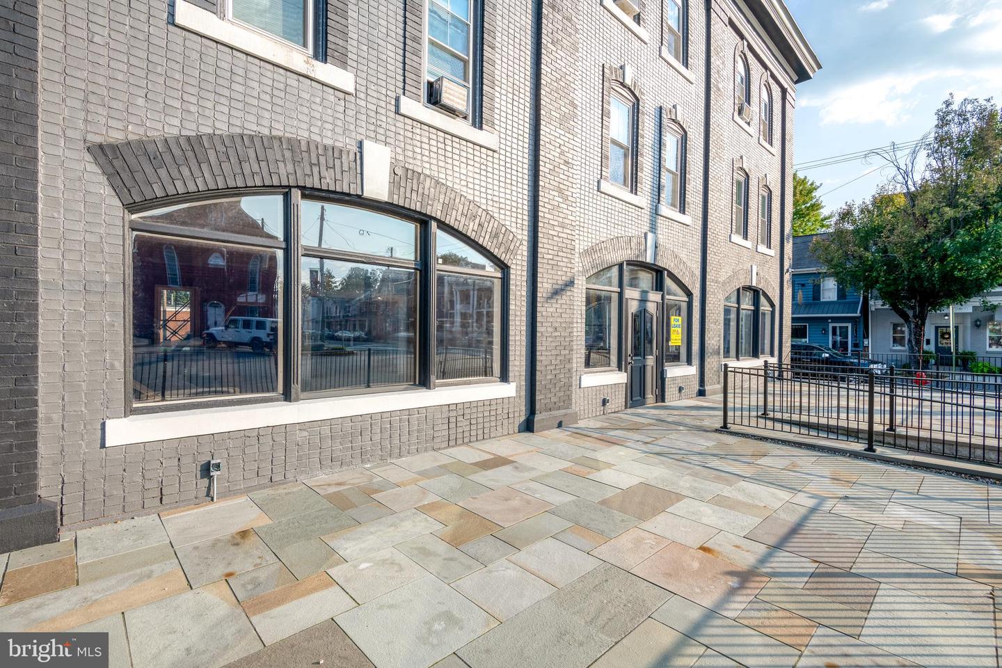 1 S Charlotte St