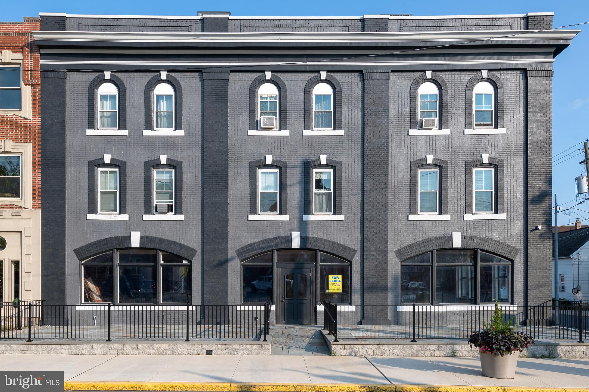 1 S Charlotte St