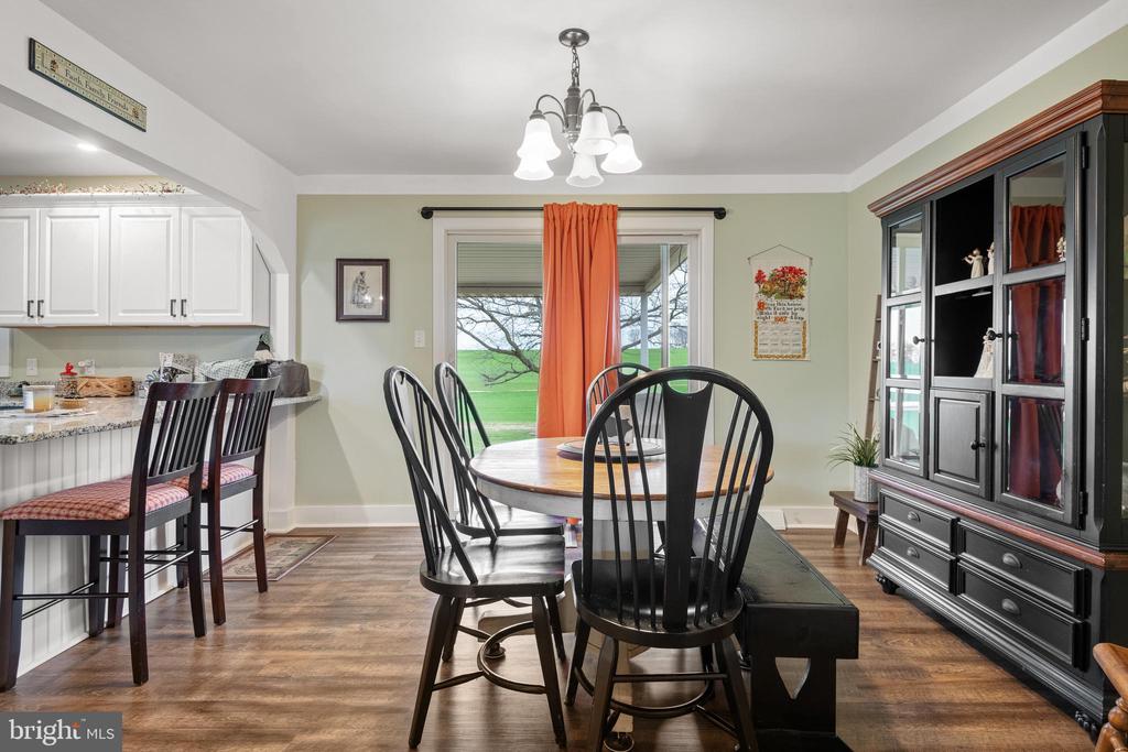 307 Sproul Rd