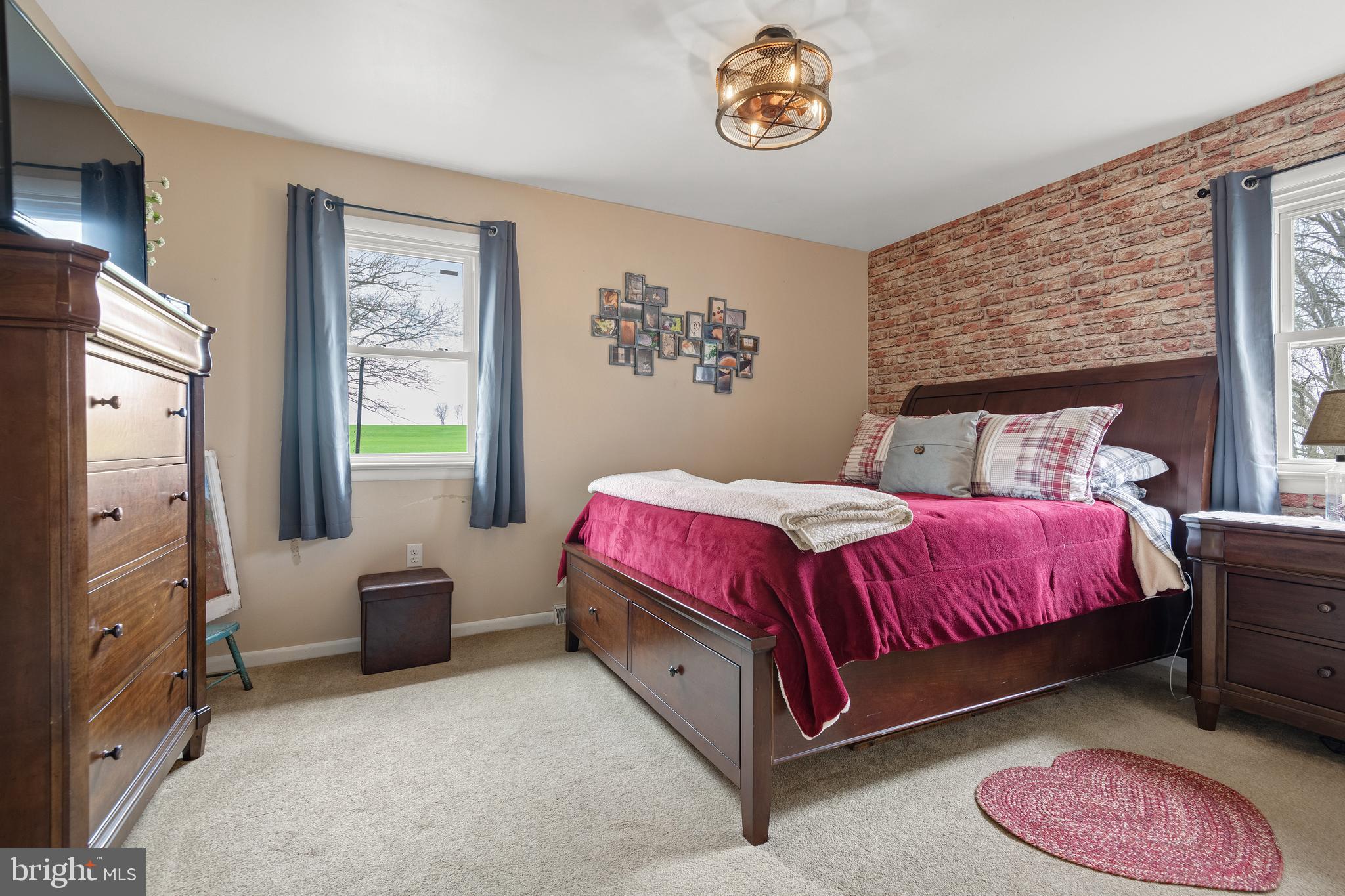 307 Sproul Rd