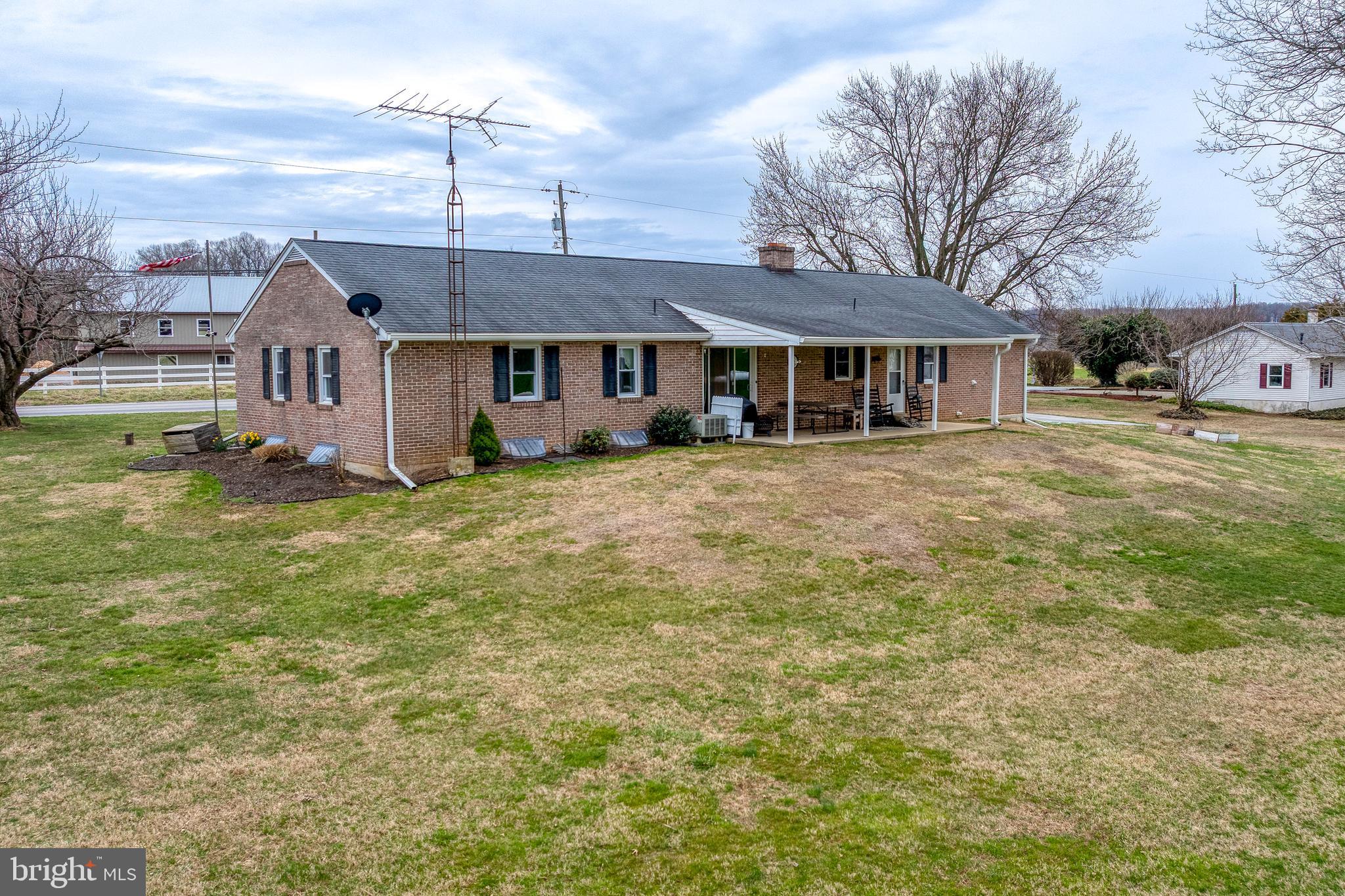 307 Sproul Rd