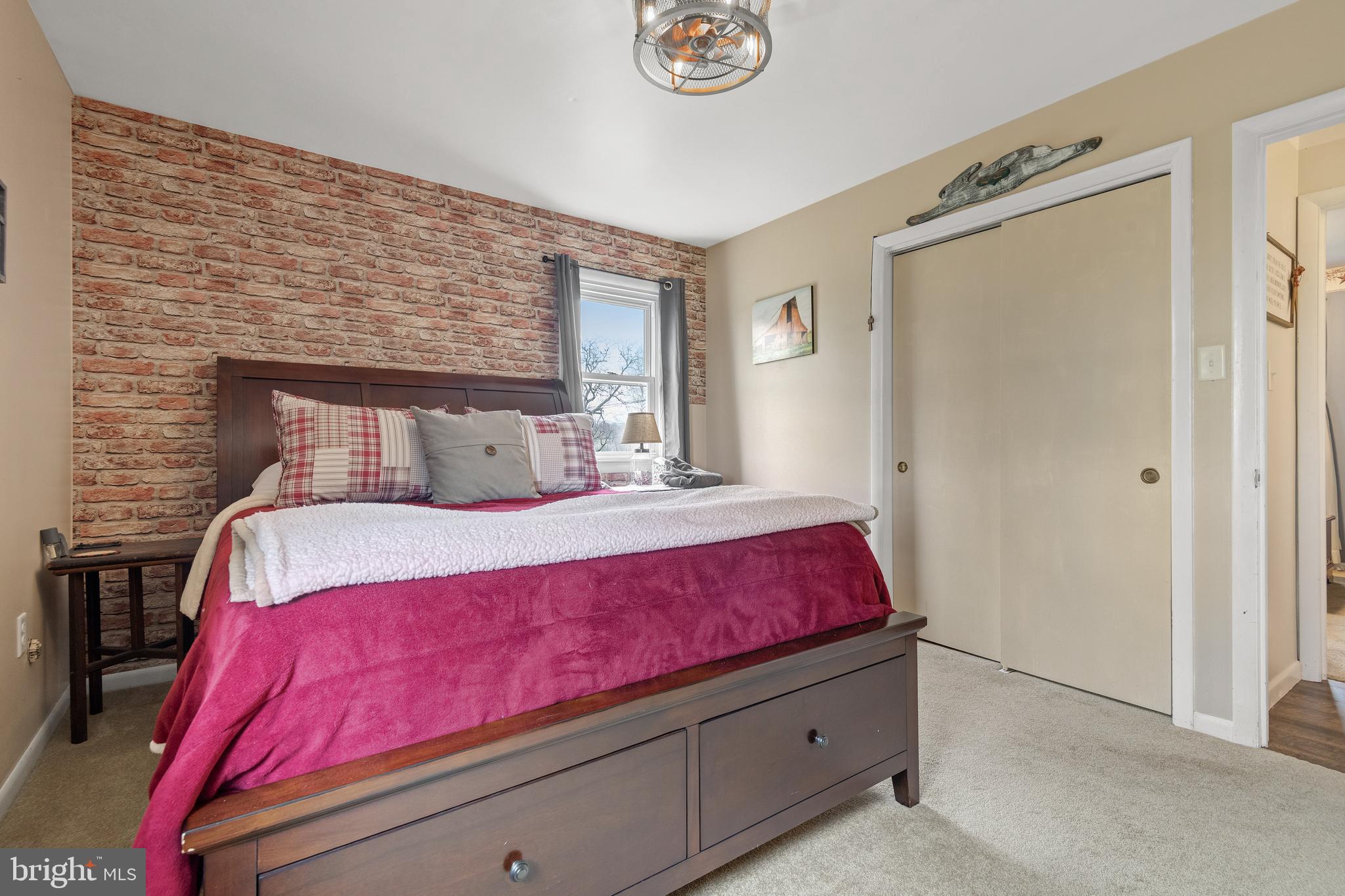 307 Sproul Rd