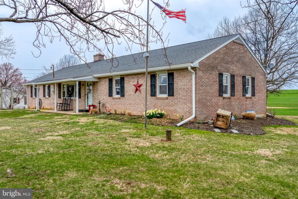 307 Sproul Rd