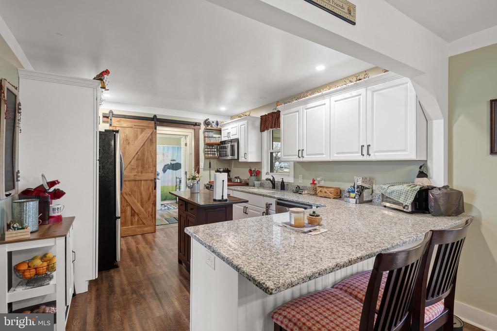 307 Sproul Rd