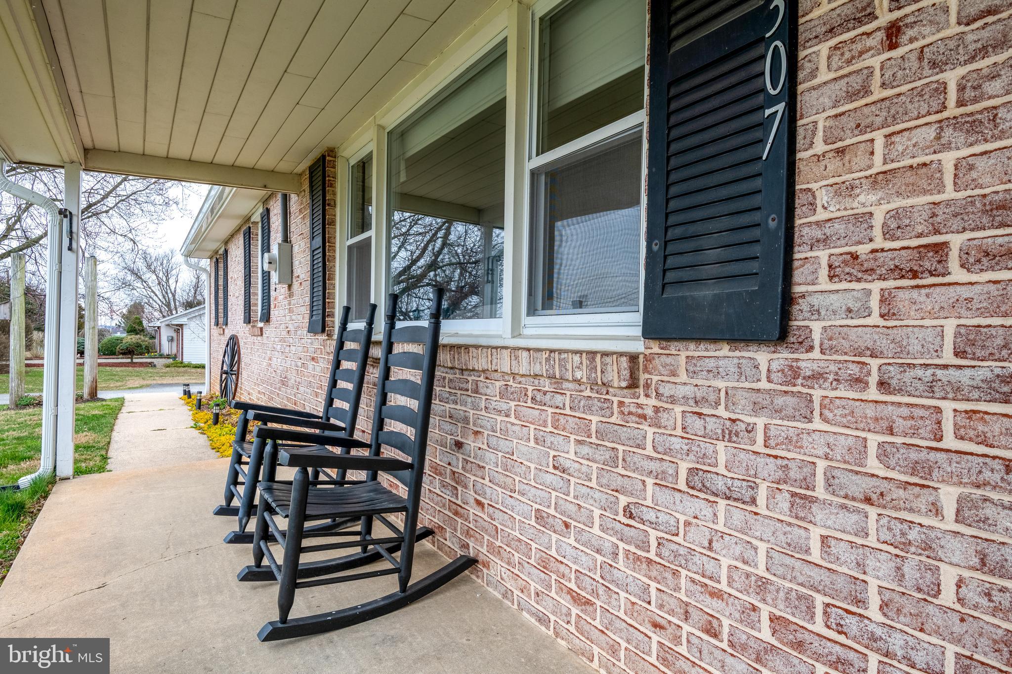 307 Sproul Rd
