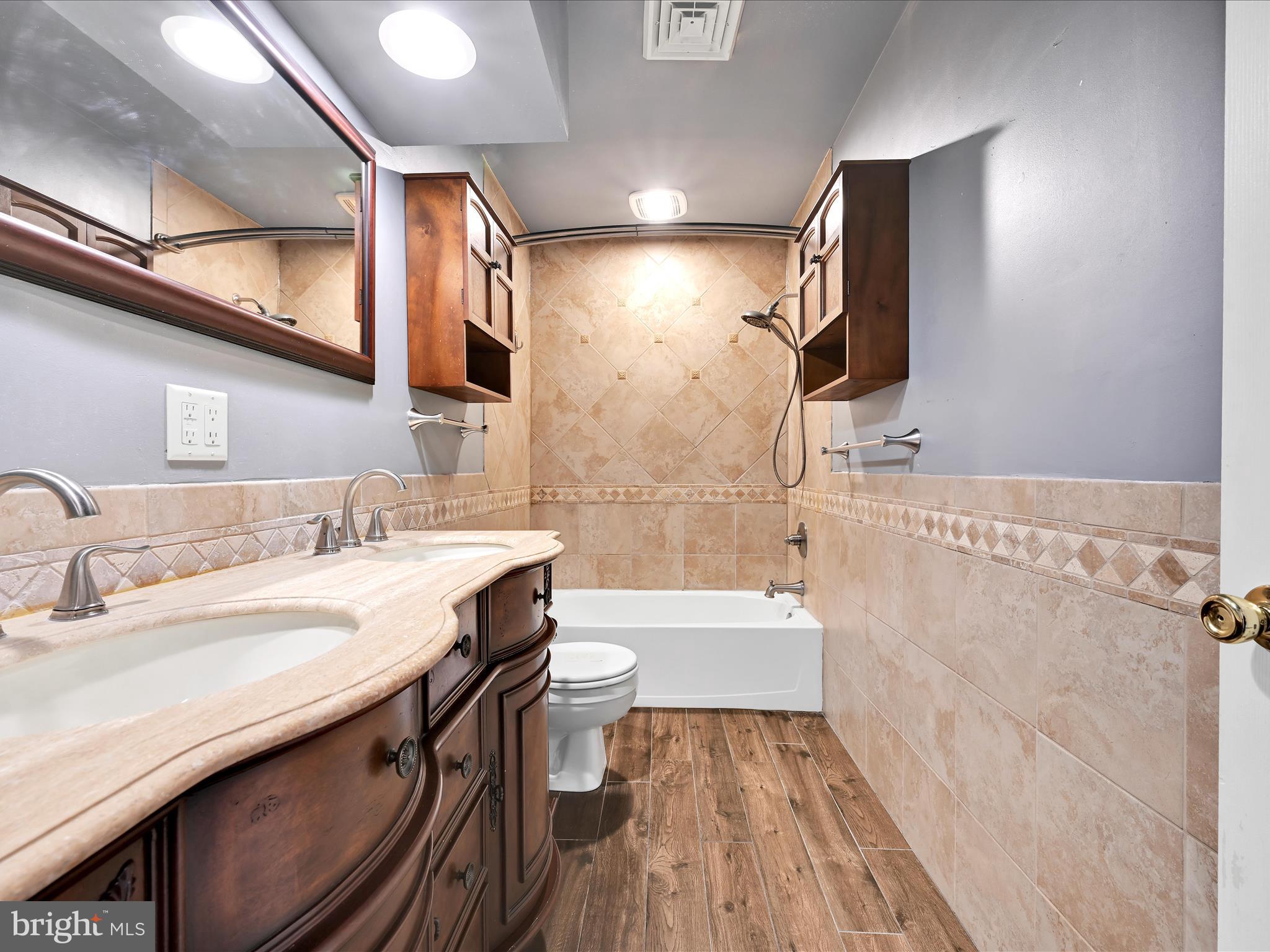 5 Woodland Dr