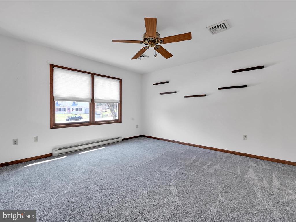 5 Woodland Dr