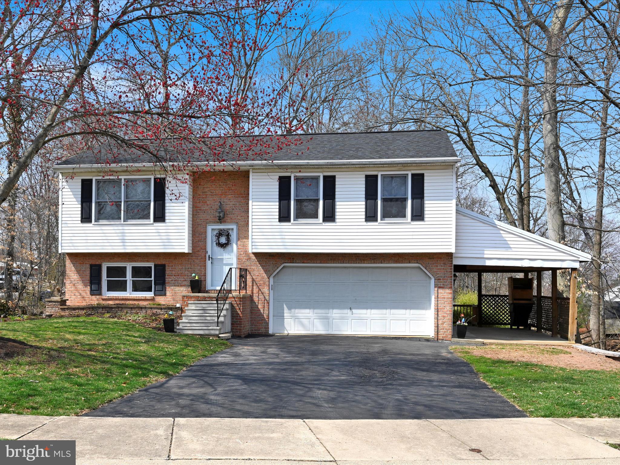 5 Woodland Dr