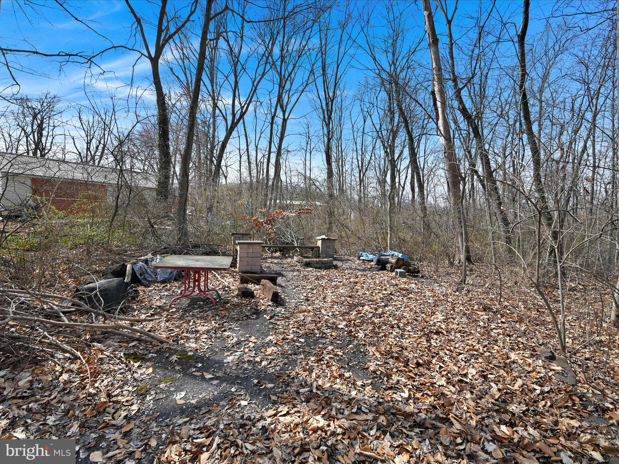 5 Woodland Dr