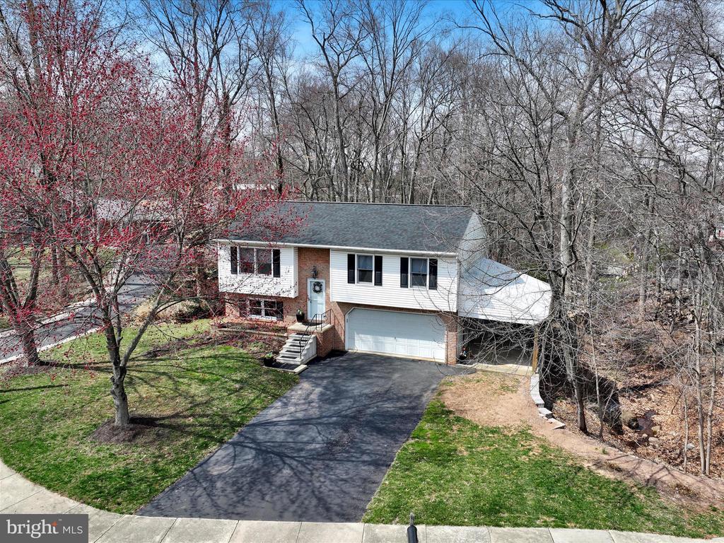 5 Woodland Dr