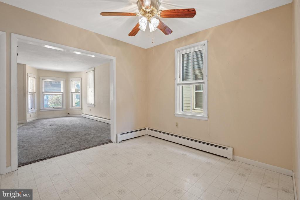 332 W High St