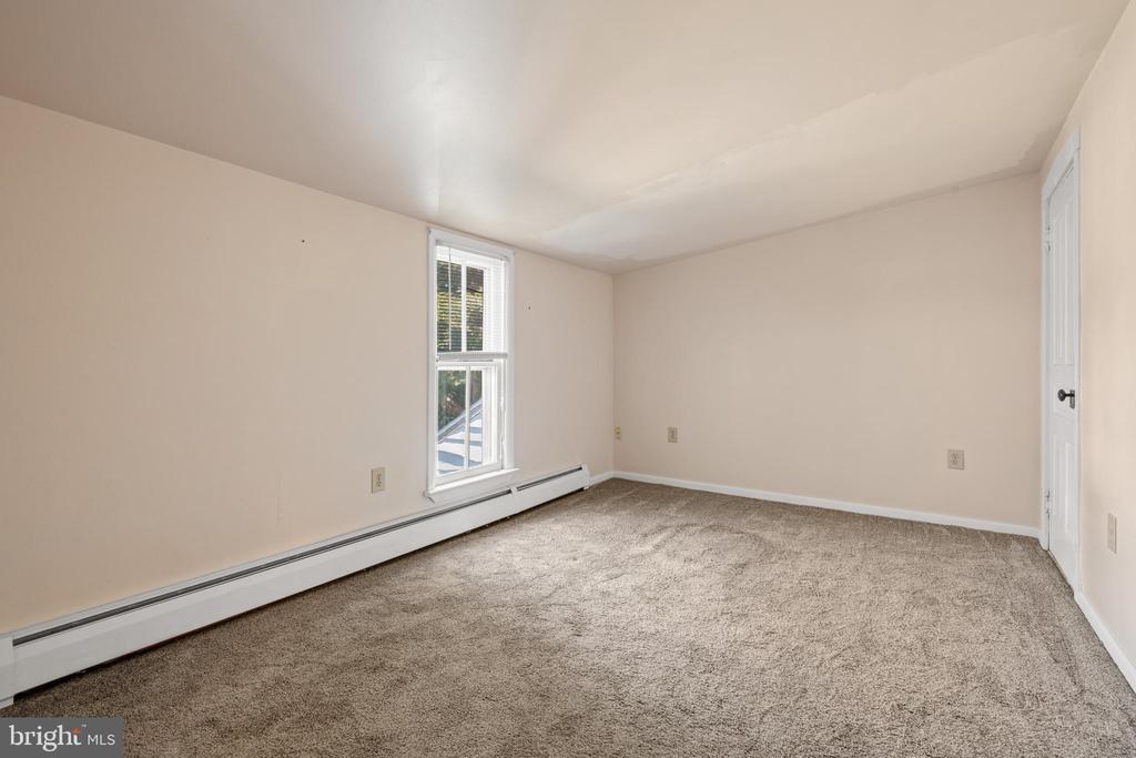 332 W High St