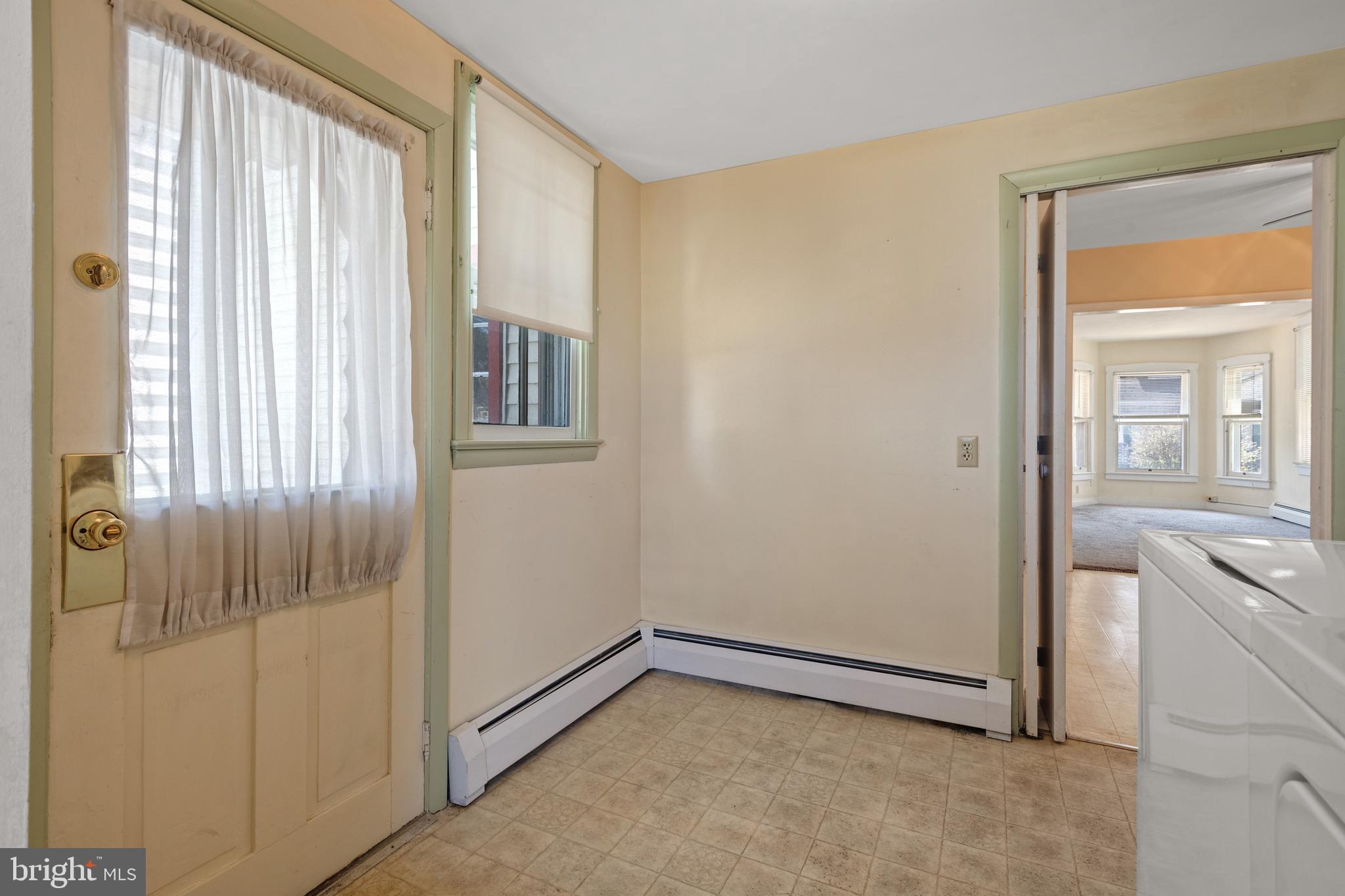 332 W High St