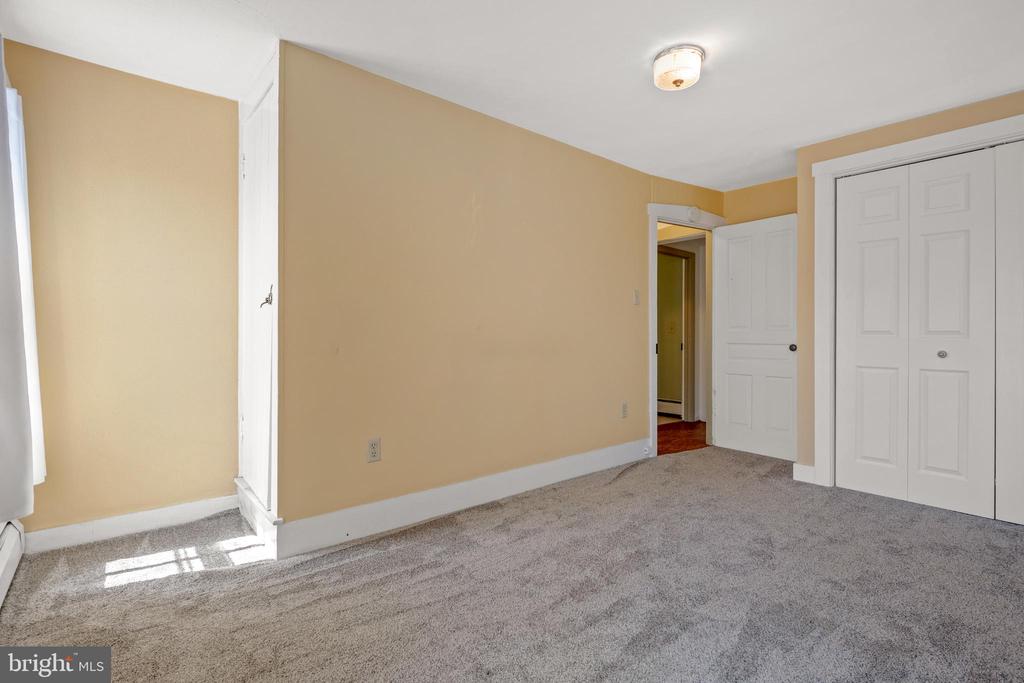 332 W High St