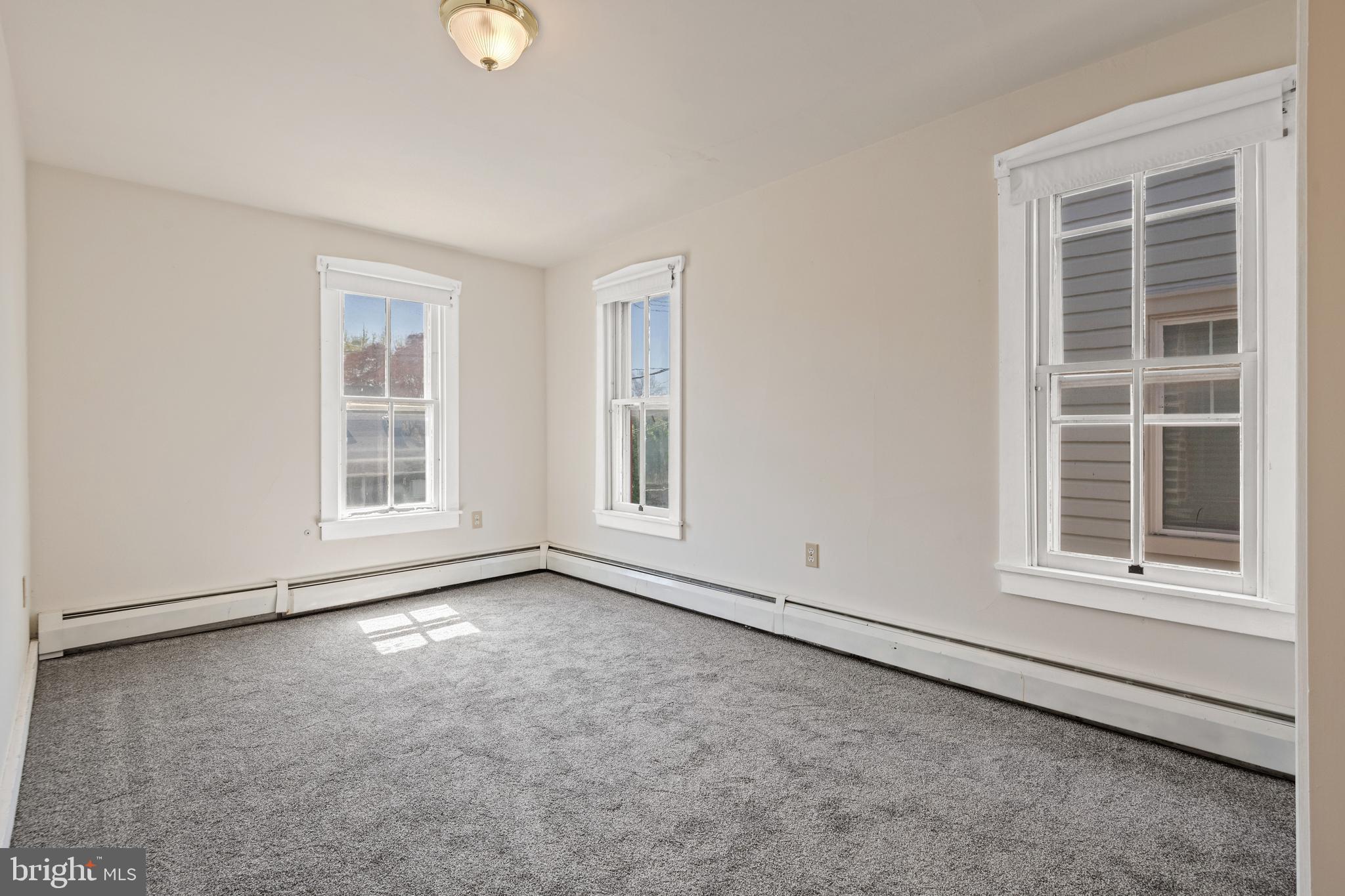 332 W High St