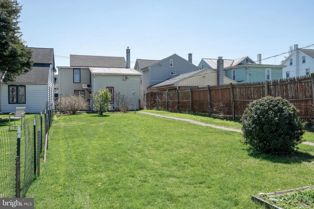 332 W High St