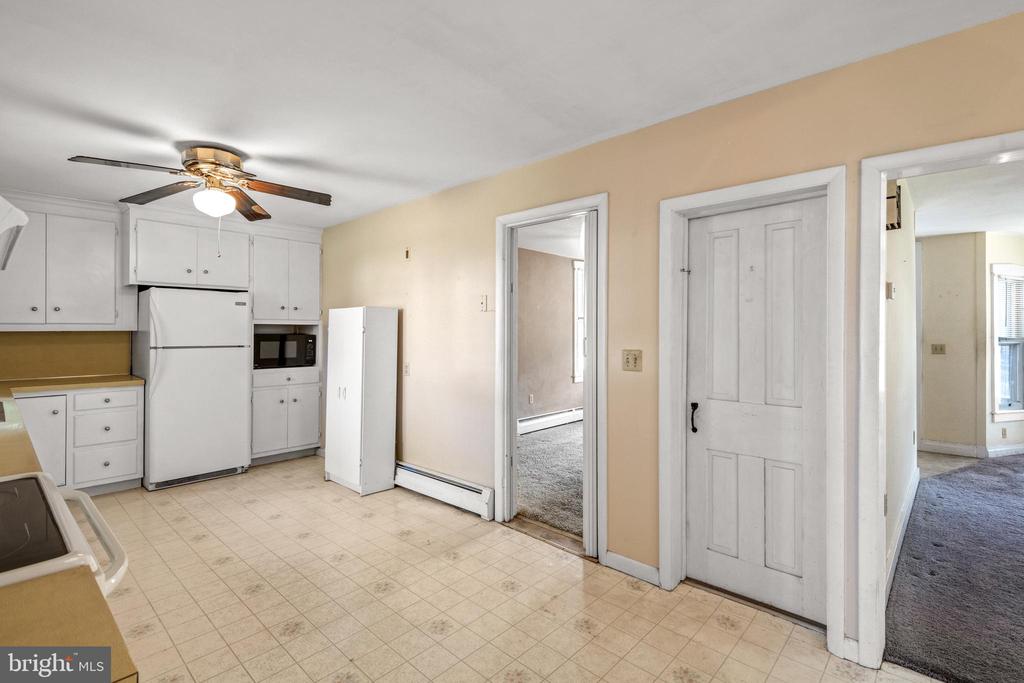 332 W High St