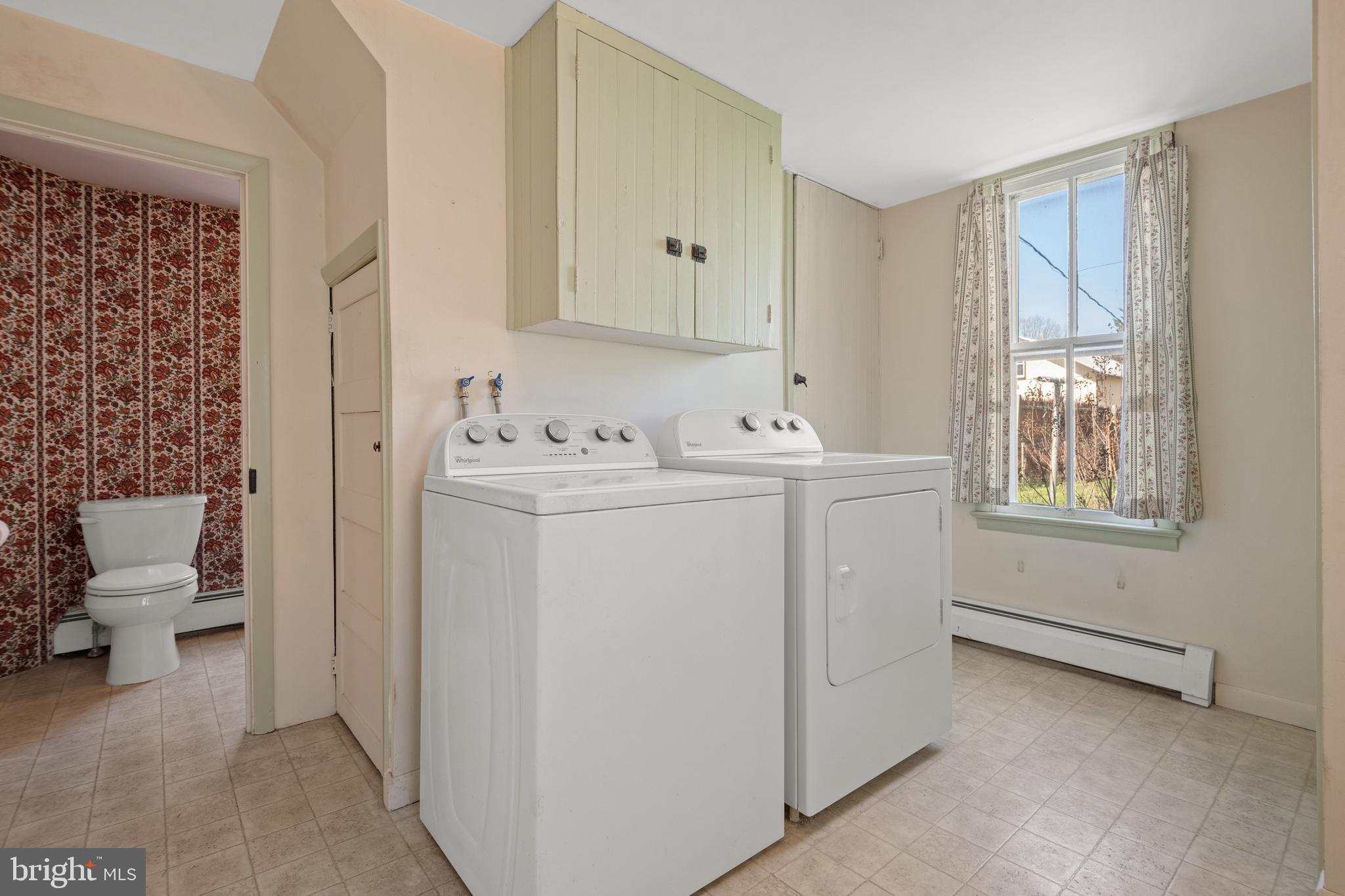 332 W High St