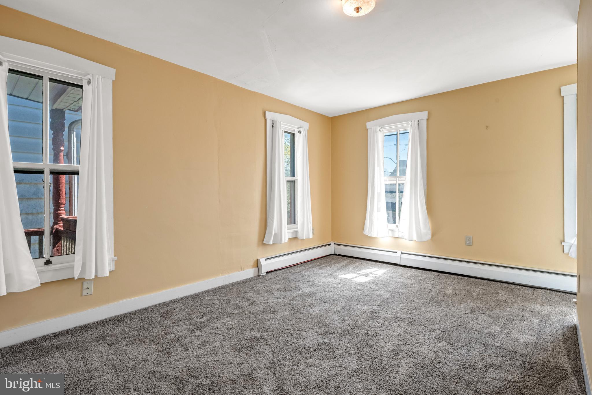 332 W High St