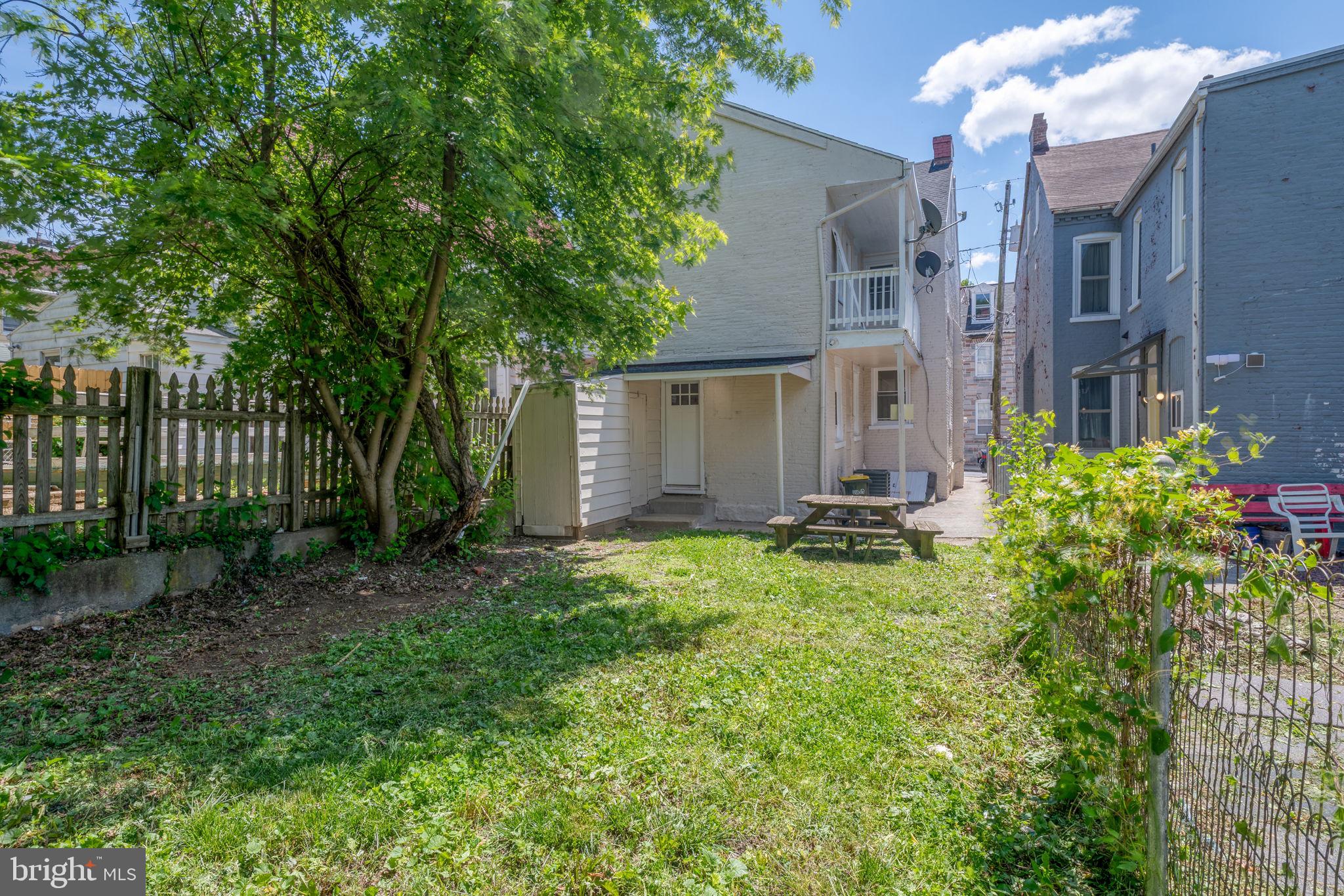 541 High St