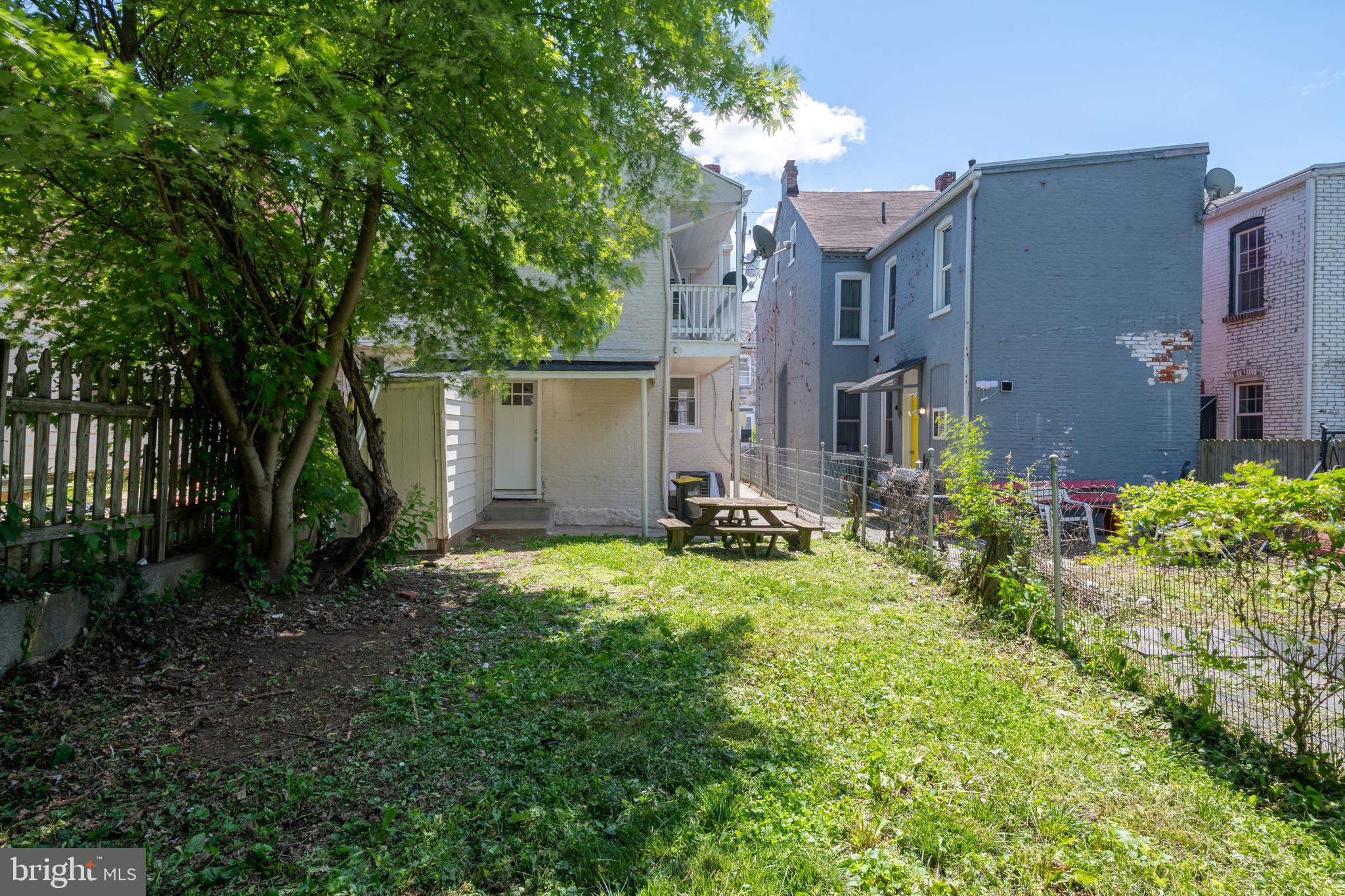541 High St