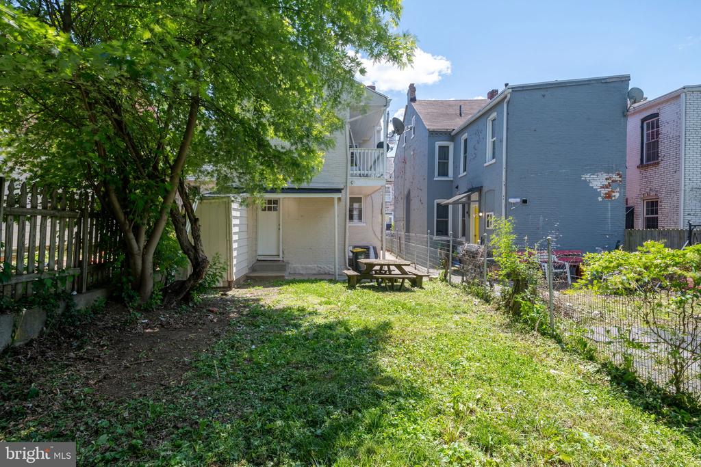 541 High St