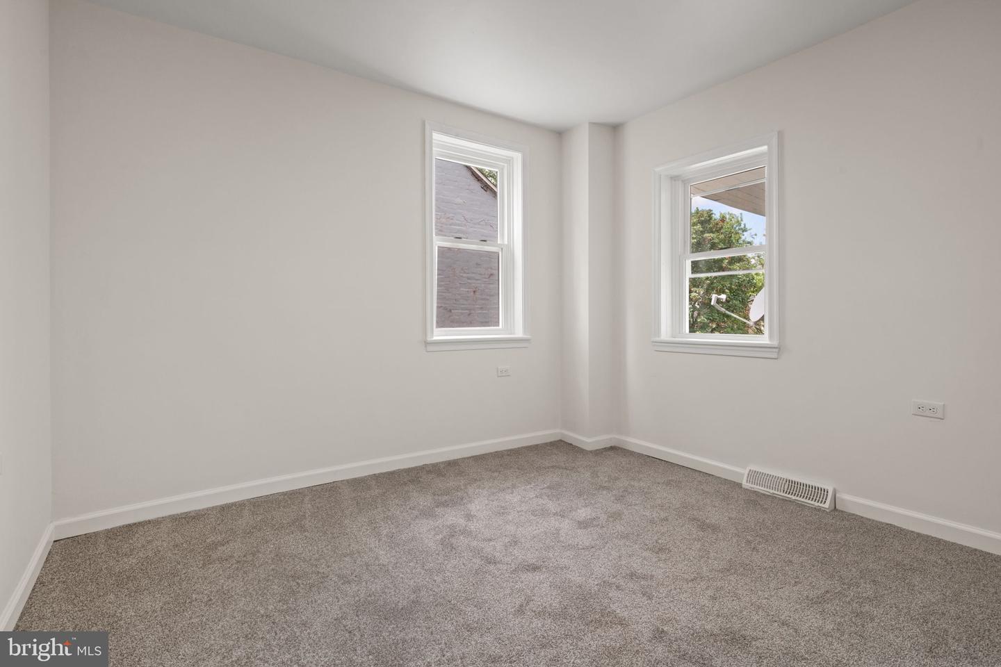 541 High St