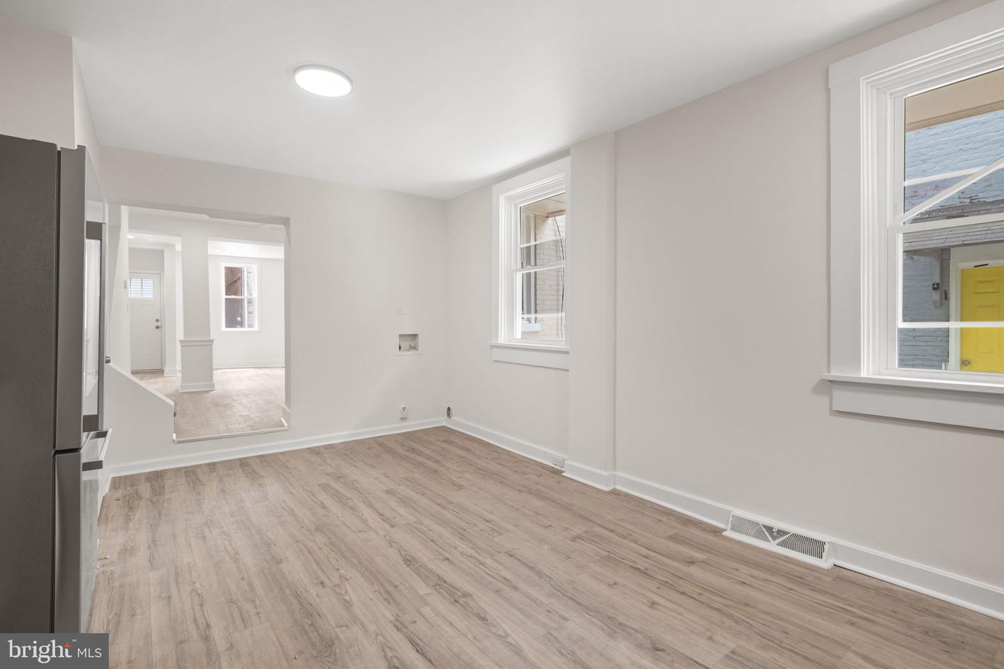 541 High St