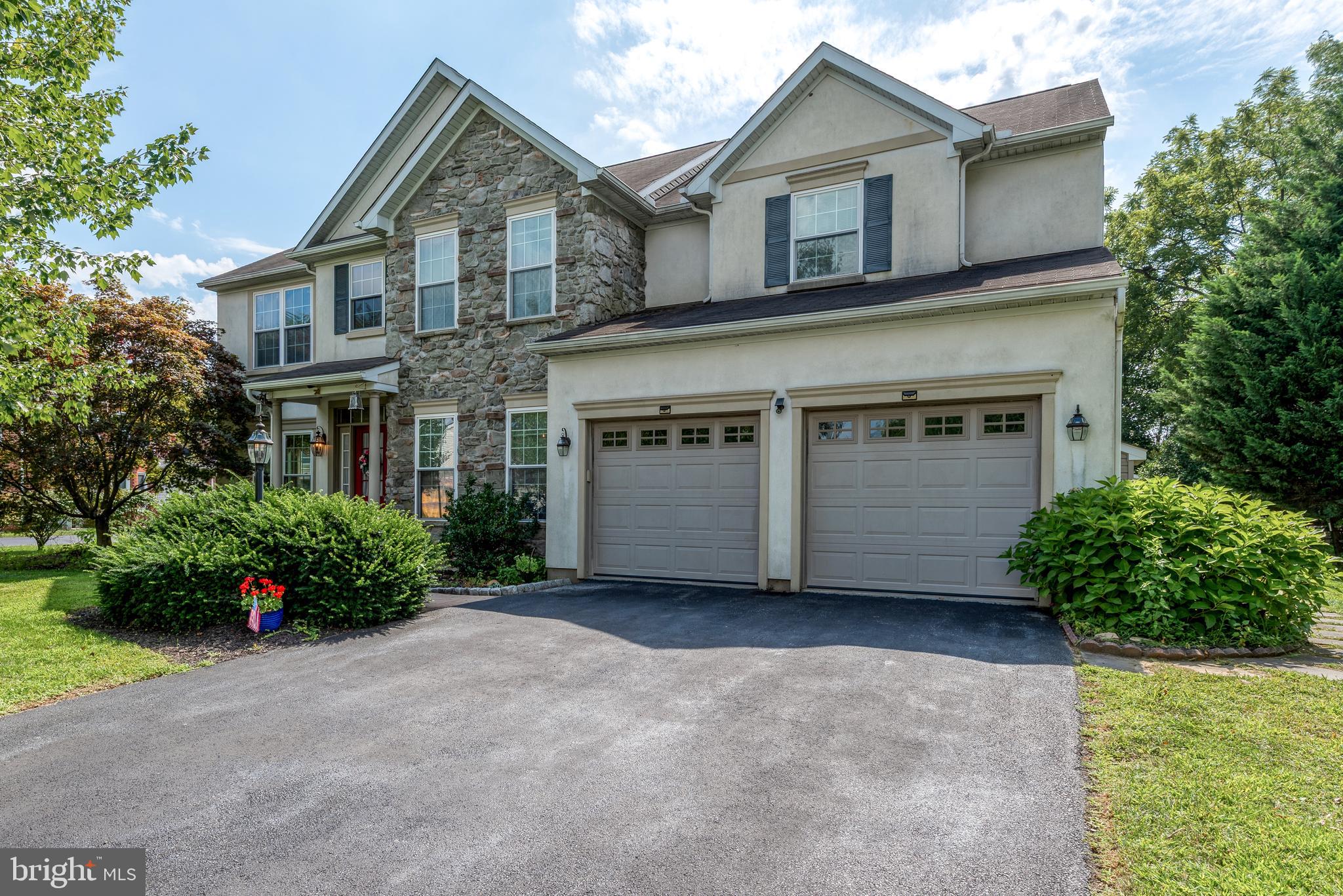 116 N Summit Ave