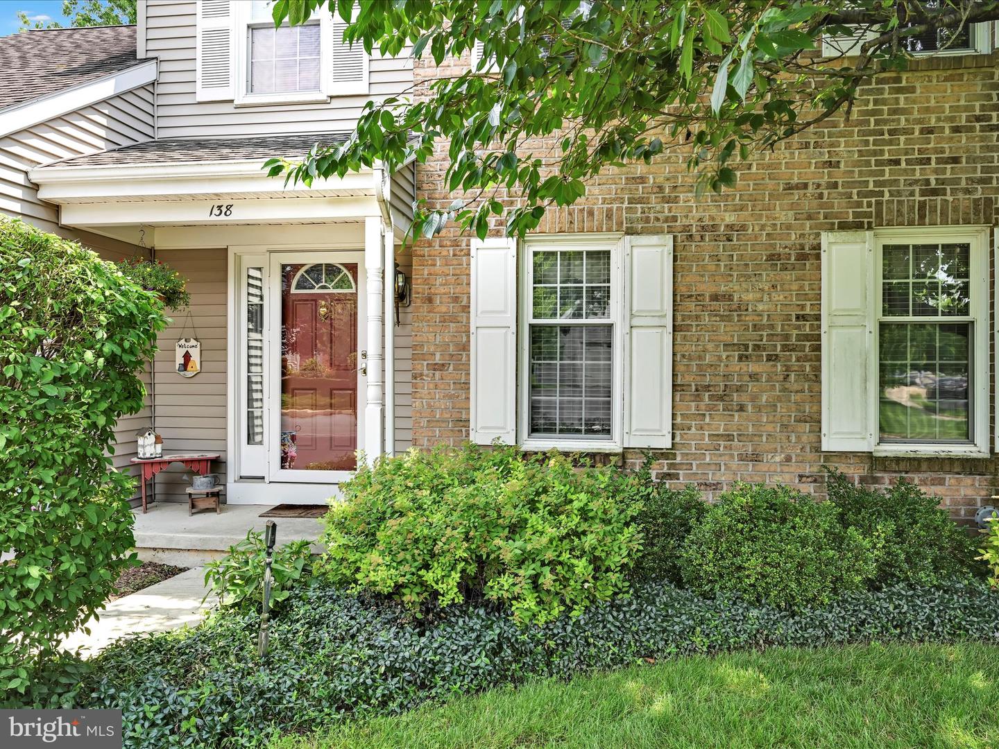 138 Laurie Ln