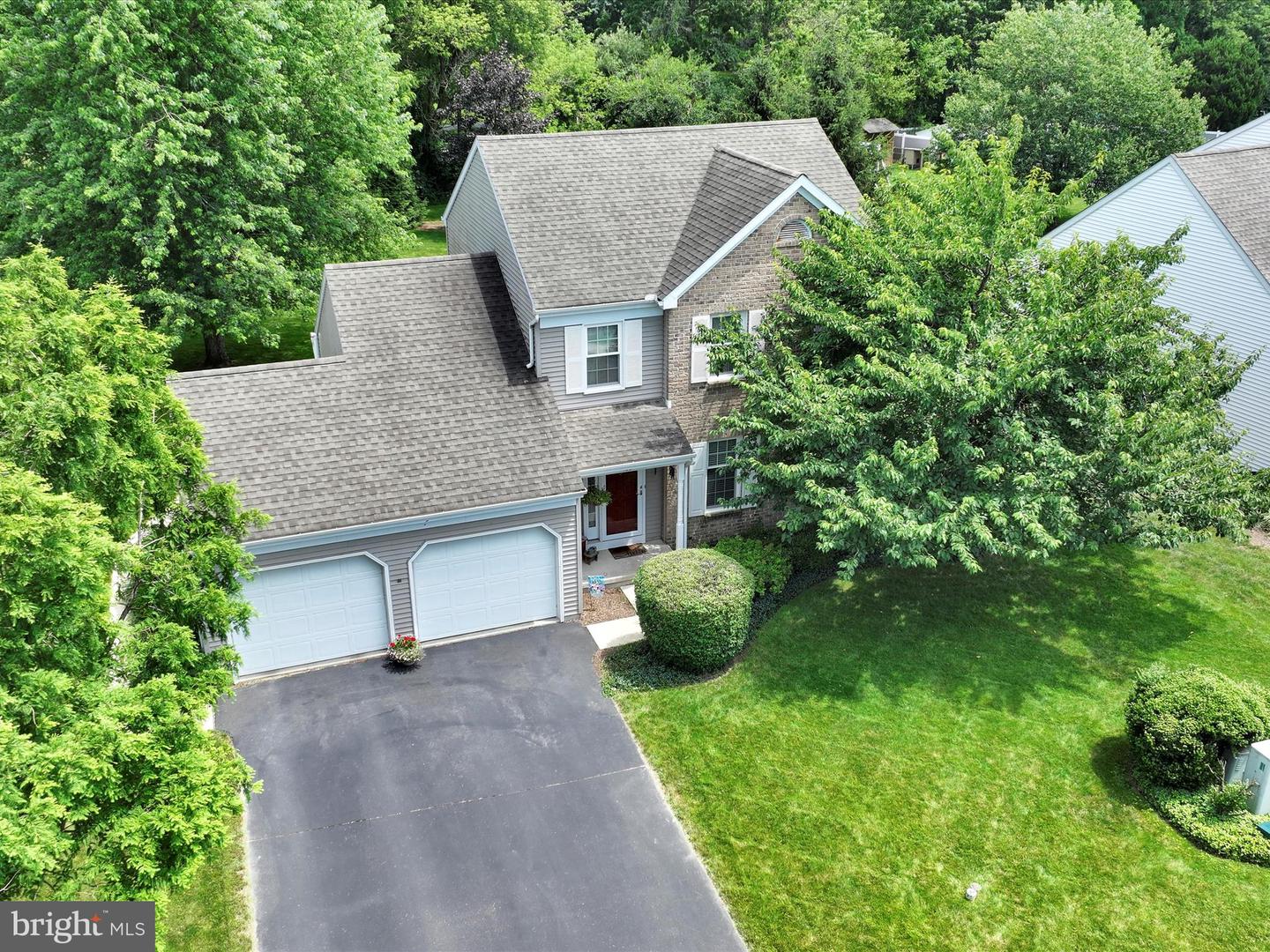 138 Laurie Ln