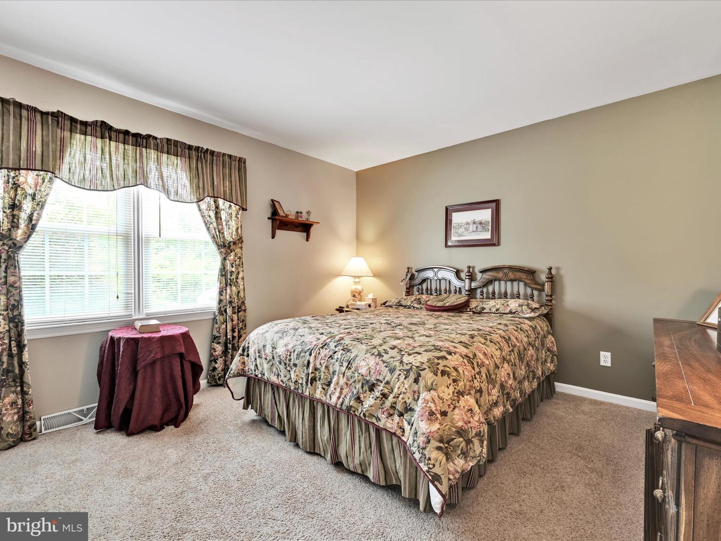 138 Laurie Ln