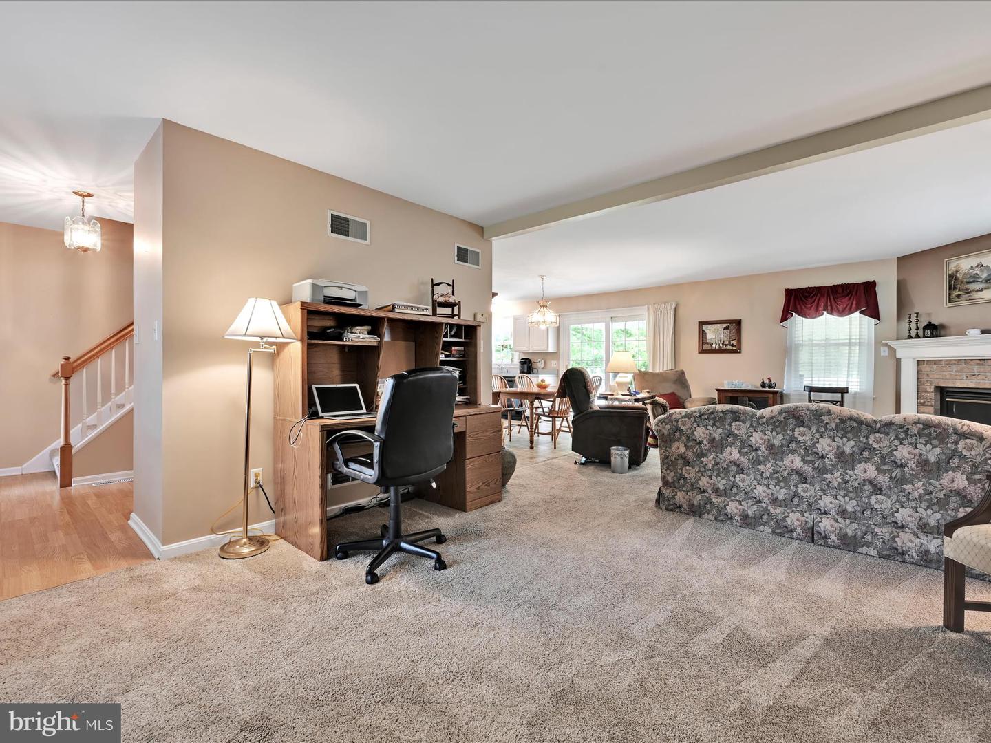 138 Laurie Ln