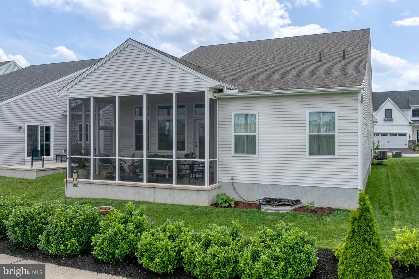 1806 Emerald Way