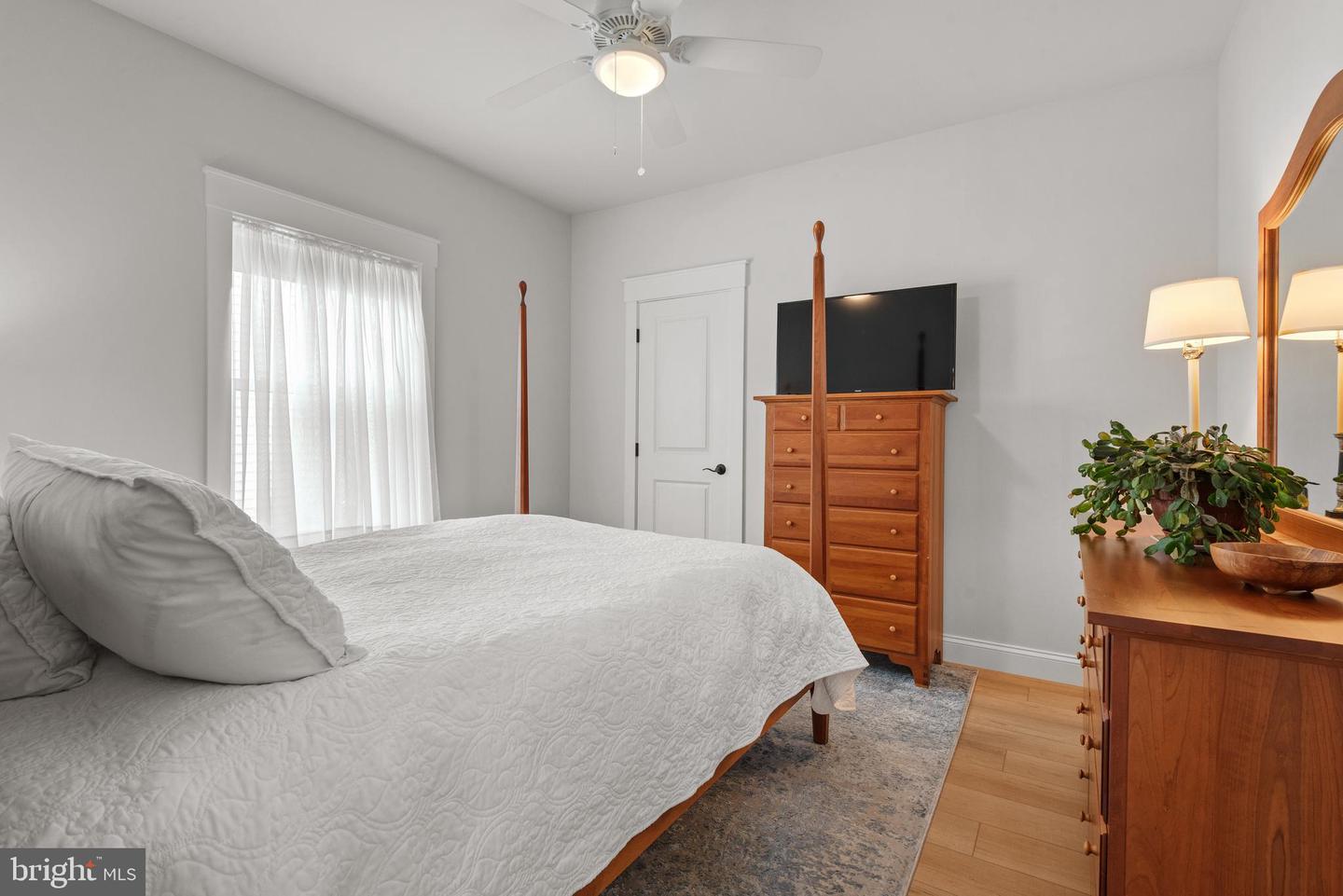 1806 Emerald Way