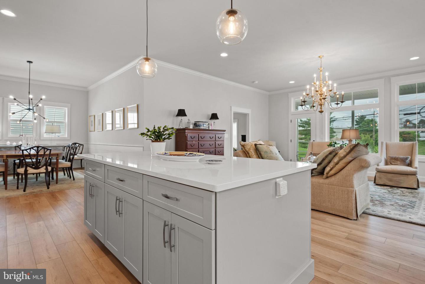 1806 Emerald Way