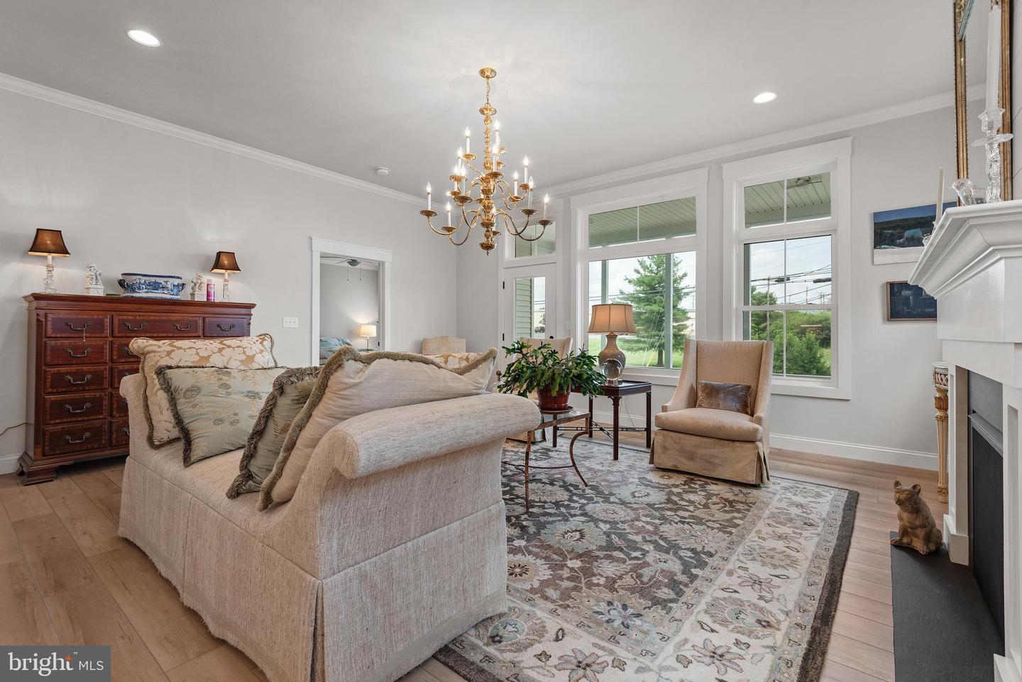 1806 Emerald Way