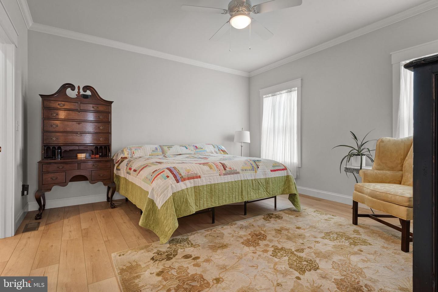 1806 Emerald Way